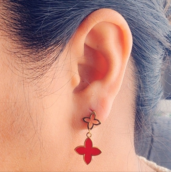 Dangle red earrings - Picture 6 of 7